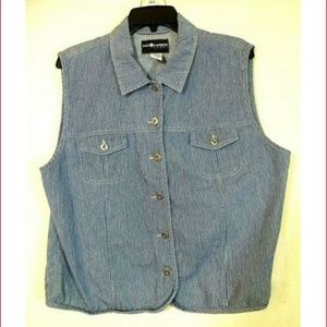 Sag Harbor Sport Sleeveless Button Down Blouse